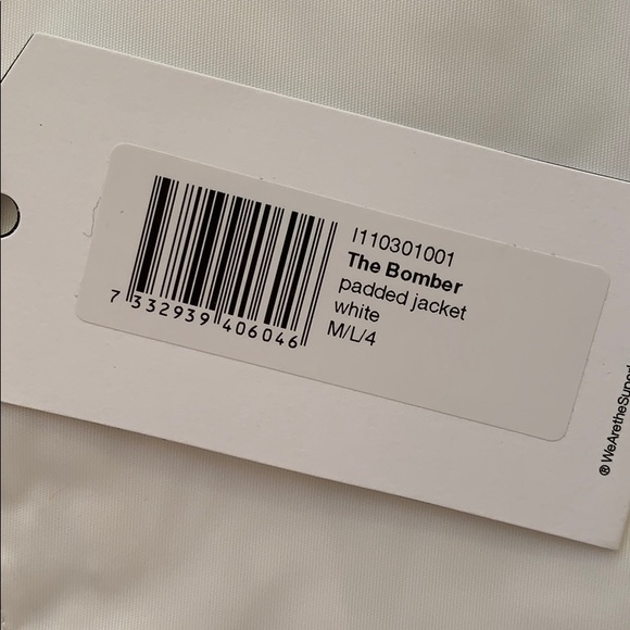 bomber jacket WESC. White L/XL ( Womens XL/XXL)  light camo L (XL) - Picture 6 of 8